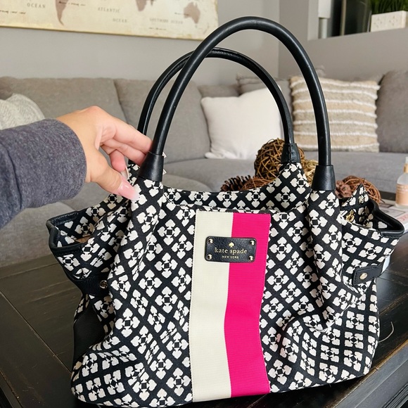 kate spade Handbags - Kate Spade New York shoulder bag